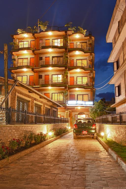 Hotel Crystal Palace Pokhara Exterior foto