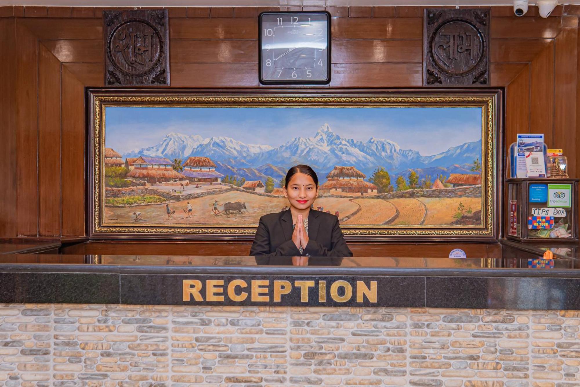 Hotel Crystal Palace Pokhara Exterior foto